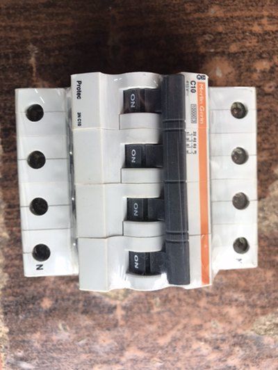 45A 440V Circuit Breaker Phase Three Phase Rated Current 45A Rated Voltage 440V Material Porcelain Poles Number 3 Pole Classification Type - Image 3