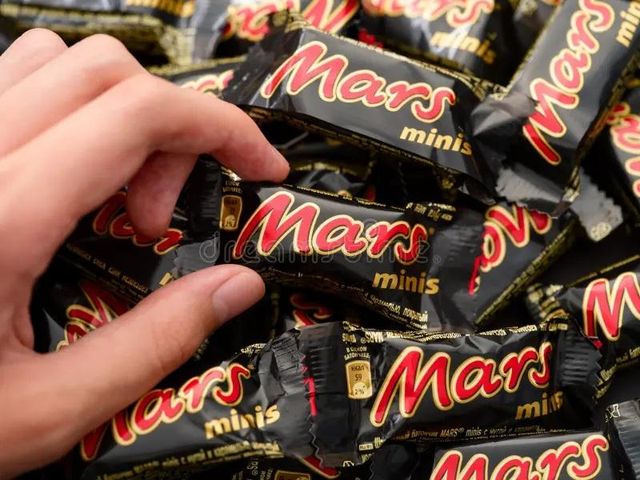 Mars Chocolate Bar All sizes Available at wholesale Form bars Brand Mars Item Form Bar Occasion All Time Storage Type Normal - Image 1