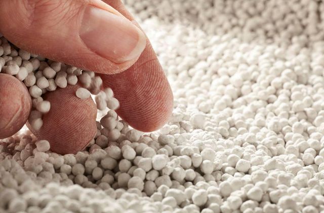 Wholesale Nitrogen Fertilizers Urea 46% N Ammonium Sulfate CAN NPK Agricultural Fertilizer for Crop Growth and Farming - Image 4