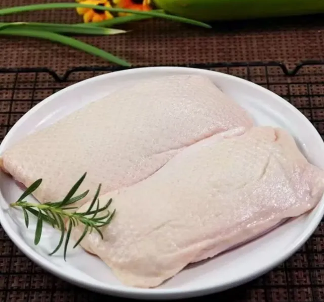 Premium Halal-Certified Frozen Duck Meat for Home Chefs - Image 3