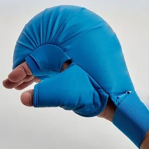 Wkf Karate Training Mitts Red Blue MOQ 50pairs Weight 0.5kg Fabric PU+Foam Model NO. 2067 OEM OEM Service Origin - Image 4