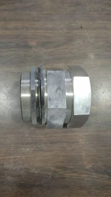 PVC Double Compression Glands Comet, IP54 Color Silver Material PVC IP Rating IP54 Head Shape Round Usage/Application - Image 2