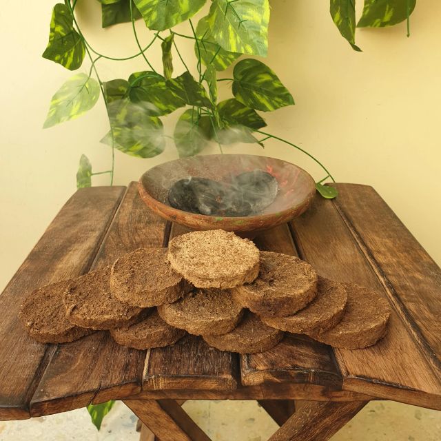 Cow Dung Cake Type Cow Dung Cake Place of Origin india Shape round or - Image 3