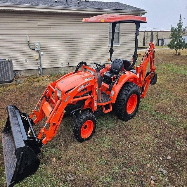 Buy this KIOTI MINI MOWER TRACTOR with 4WD and a 3 cylinder diesel engine plus twin pedal hydrostatic drive - Image 1