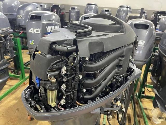 Yamaha 200HP Four Stroke Outboard Engine - Image 1