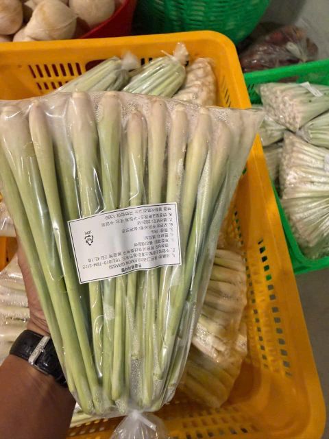 Fresh lemon grass from Vietnam Grade A Port Ho Chi MInh Type fresh lemon grass Place of Origin Viet Nam Certification ISO, VIETGAP - Image 3