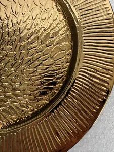 Elegant Round/Square Gilded Embossed Pattern Decorative Tableware with Wholesale Price - Image 4