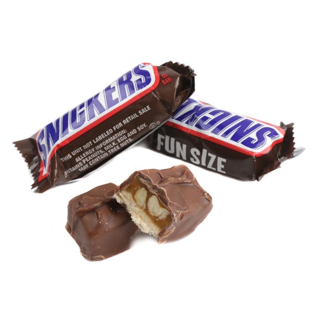 Premium Snickers Chocolate Bar with Caramel Nougat and Roasted Peanuts Bulk Supply for Retail and Wholesale - Image 2