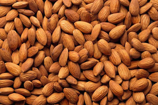 Premium Export Quality Almond Nuts – Raw, Shelled & Non-GMO – Wholesale Bulk Supply - Image 2