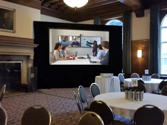 Portable Fast Fold Projection Screen for Outdoor Events - Image 2