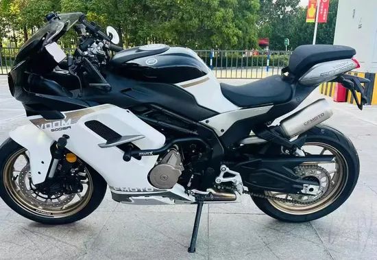 Spring Wind 500sr Racing Motorcycle, 4-Cylinder, 4-Valve, Water-Cooled, Fuel Injection Engine, Inverted Front Suspension, ABS Brakes, TFT Dashboard - Image 2