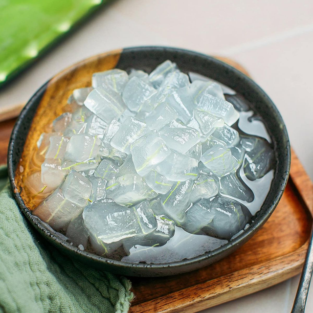 Premium Fresh Aloe Vera Jelly – 100% Natural & Hand-Harvested from Vietnam - Image 2