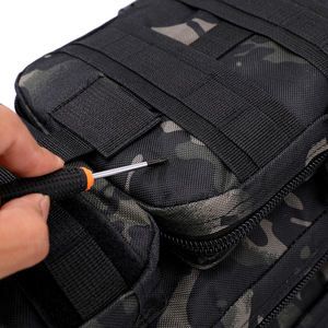 900D Stock Outdoor Waterproof Rucksack Camouflage Backpack with Zipper Closure Polyester Lining National Style Internal Frame - Image 4