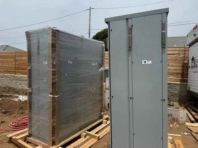 Industrial Electrical Switchgear, 240A Voltage 415 V Phase 3 Phase Frequency 50 Hz Shape Rectangular Current Rating - Image 2