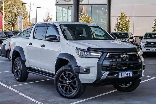 Affordable Price Used 2018-2024 Toyota Hilux Dual and Single Cab Pickups For sale and Export - Image 5