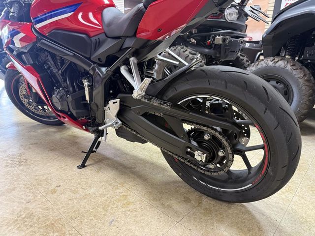 2024 Honda CBR1000RR-R Fireblade SP Type Motorcycle Packaging Brand new with original - Image 2