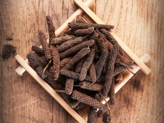 DRIED LONG PEPPER Size 3-7cm Color Black Style Dried Shape Piece Weight (kg) 50 Taste Spicy Hot Drying Process AD Processing Type - Image 3