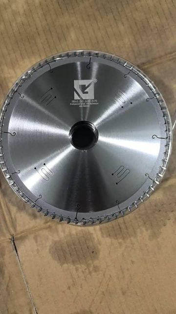 saw blades - Image 1