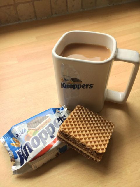 Knoppers Premium Quality Cream Filled Wafer Snack with Crispy Layers and Rich Hazelnut Flavor Available - Image 5
