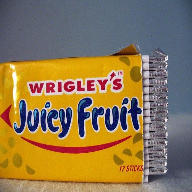 Juicy Fruit Gum Candy With Smooth Chewing Texture And Fruity Flavor Perfect For Daily Freshness - Image 3