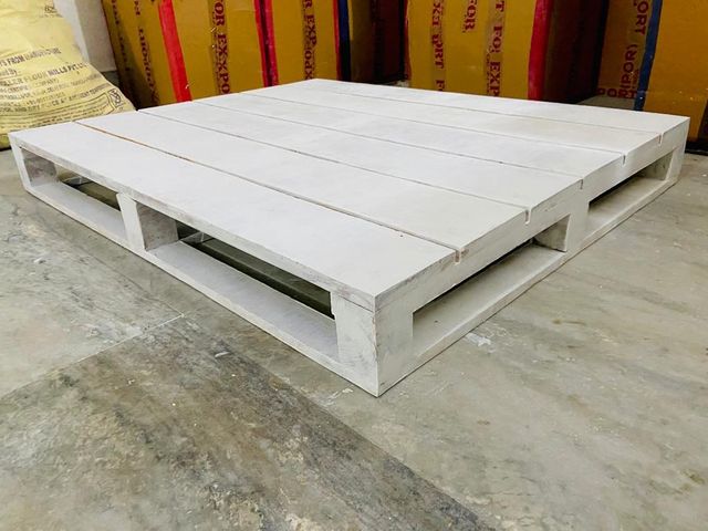 Wooden Pallets - Image 4