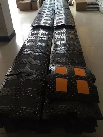 High Quality Traffic Recycled Rubber Car Ramps Curb Ramps Rubber Speed Bump - Image 5