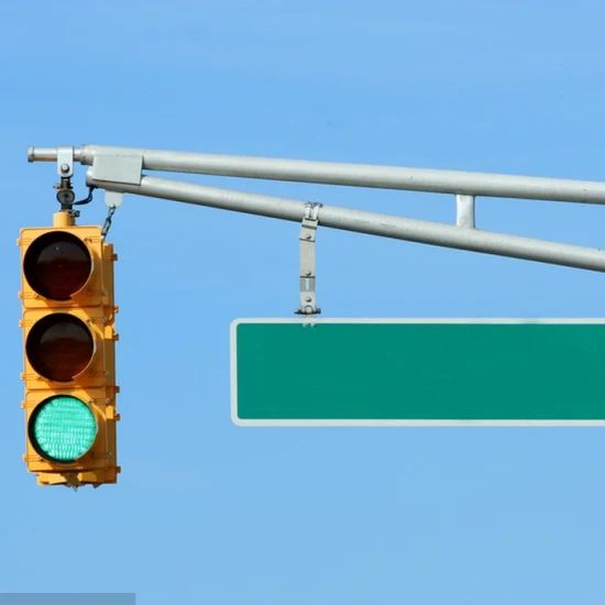 Galvanized Metal/Steel 7m Traffic Light Poles with Factory Price - Image 2