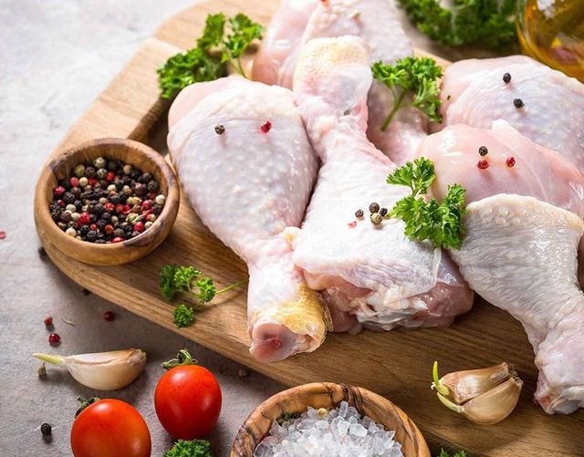 Frozen Chicken, Chicken Paws , Chicken Feet, breast meat, quarter leg, drumstick, neck, thighs - Image 2