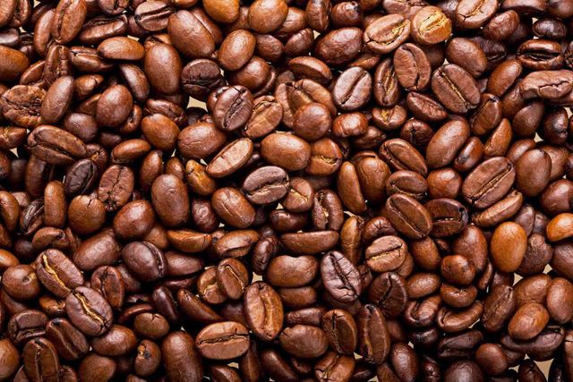 Buy Organic Whole Grain and Enriched Taste Best Flavored Raw PB Grade Arabica Coffee Beans for Export Selling - Image 4