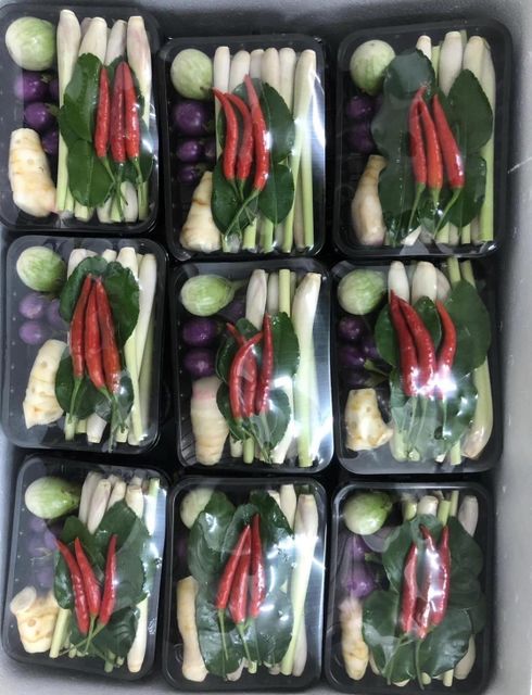 Fresh Thai Tom Yum Herb Set – Authentic Flavors from Thailand - Image 1