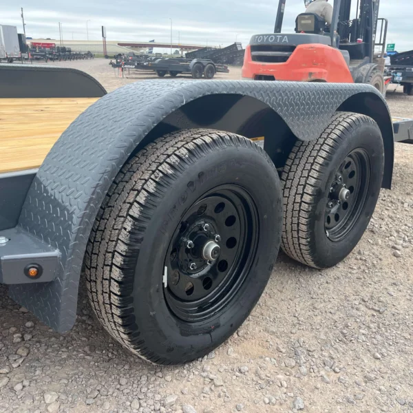 Equipment / 7×20 7k Lamar Car Hauler Trailer - Image 3