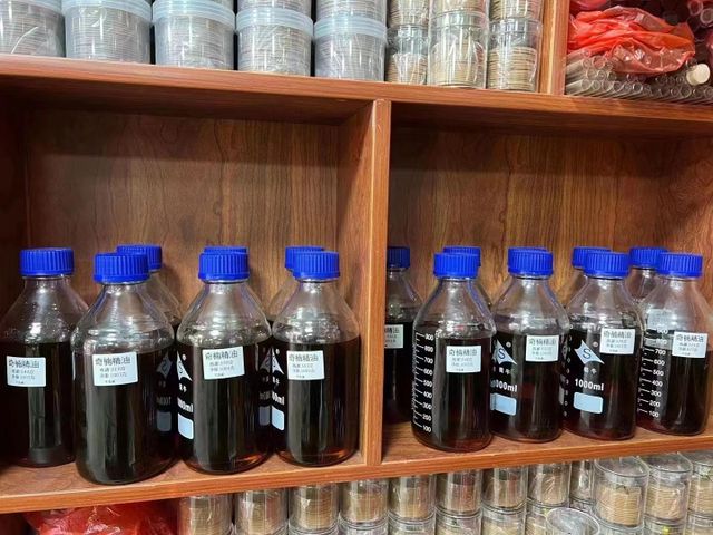 Chinese agarwood oil, oud oil, oudh, kinam oil, kynam oil Material kinam Packaging bottle Place of Origin guangdong Technique Water - Image 4