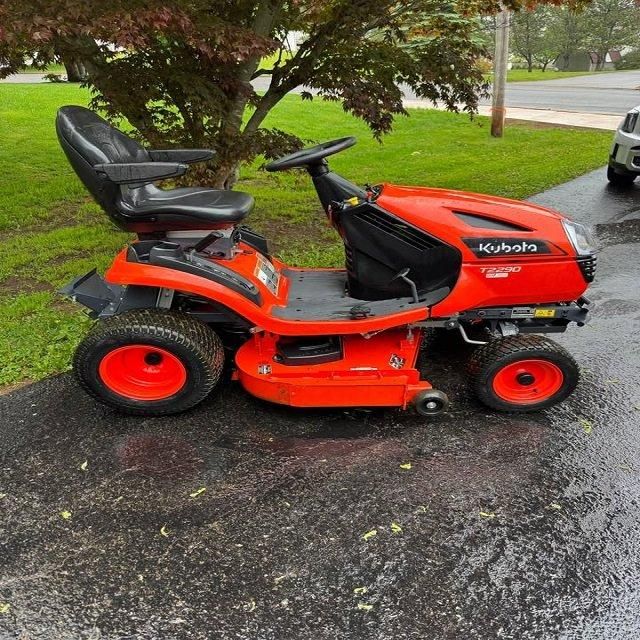Professional Kubota Lawn Mower Designed For Fast Efficient Lawn Care With Strong Engine - Image 4