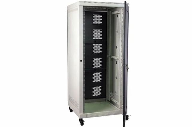 Server Cabinets Server Racks Colour White & Grey Construction Sturdy Maximum Total Current Draw 2 Load Capacity Per Layer - Image 3