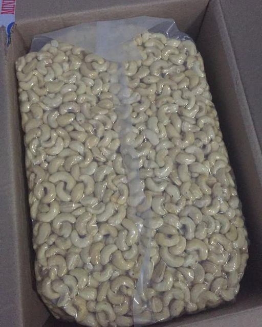 Premium Tanzanian Cashew Nuts – product photo 3, product detail gallery