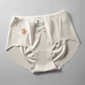 Ice Silk Lace-Trimmed Women's Seamless Panties - Image 3
