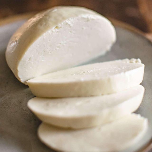 Fresh Mozzarella Cheese With Creamy Texture And Rich Flavor Ideal For Restaurants And Retailers - Image 2