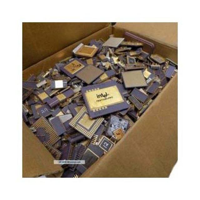 Ceramic CPU Scrap with gold pins/ / Processors scrap/Intel Pentium Pro Ceramic at wholesale price - Image 3