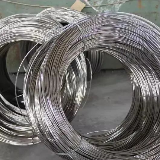 Hot Dipped Galvanized Wire Gi Wire Gauge #16 Metal Wire for Construction, Handicrafts, Woven Wire Mesh, Express Way Fencing Mesh - Image 2