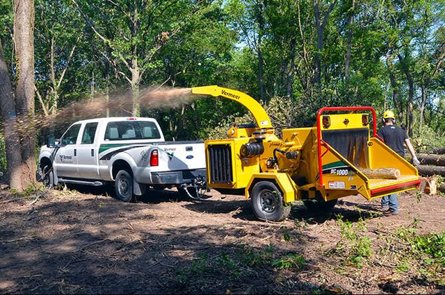 Heavy Duty Wood Chipper Machine for Forestry Garden and Wood Waste Processing - Image 3