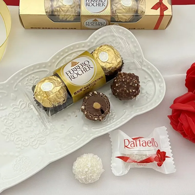 Authentic Feerrero Rocher Chocolate Golden Balls Two Three Six Pieces Bulk Factory Direct Sales and Wholesale - Image 4