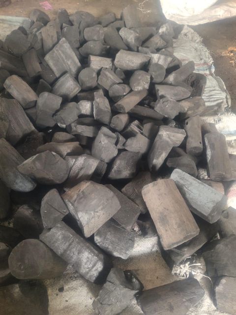 hardwood charcoal Pre-Owned Yes - Image 1