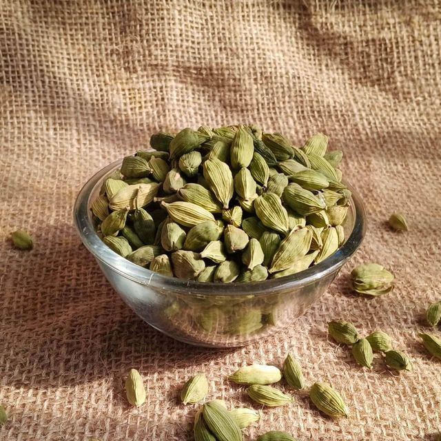 Wholesale Cardamom /High Quality Green Cardamom Seed / Cheap Prices Green Cardamom Seeds for Tea Lovers (Green Leaf) - Image 4