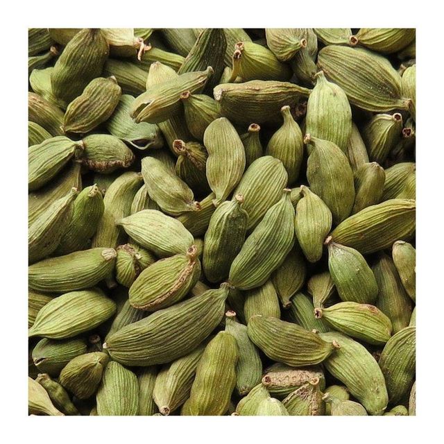 fresh organic green elaichi cardamom pods natural spice for tea desserts sweets baking cooking and wellness drinks with high essential oil content strong fragrance long shelf life and hygienic processing - Image 1