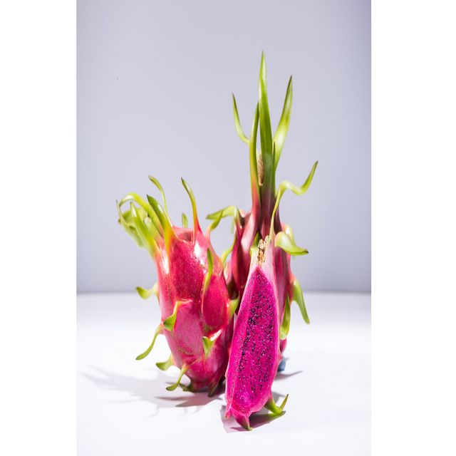 7 days Shell Life Red and Green Sweet Taste Red flesh/ White flesh Variety Dragon fruit Export From Vietnam - Image 3