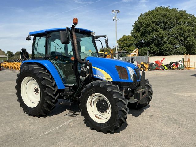 New Holland T5050 Tractor (ST27259) - Image 1