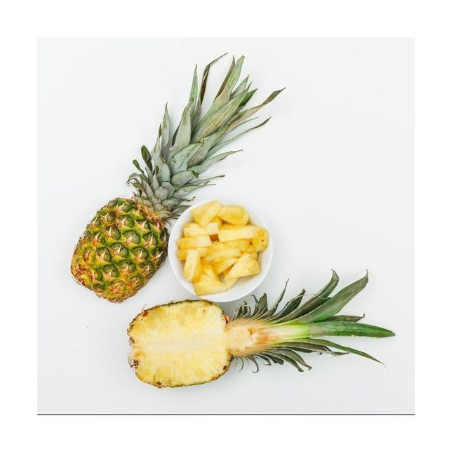 Low price Fresh Pineapples with sweet flavor and vibrant color for global markets - Image 2