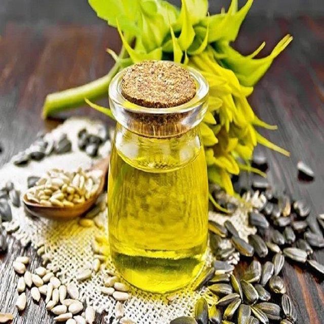 Factory Direct Premium Organic Edible Sunflower Oil 100% Pure Refined  24 Months Shelf Life - Image 3