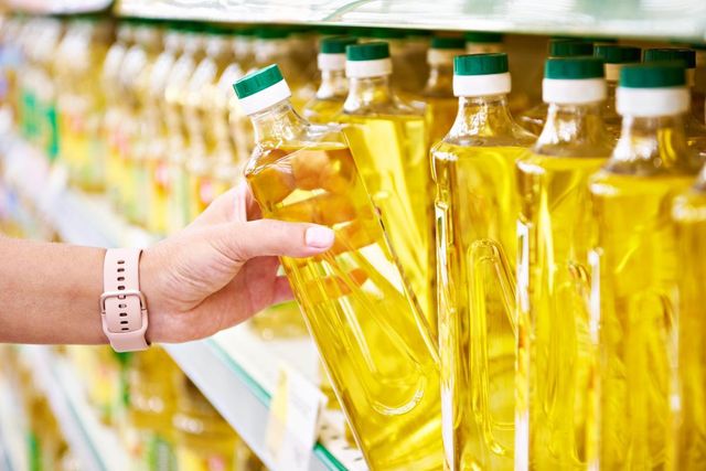 sunflower oil Features Halal Net Weight 1 L, 10 L, 100 ml, 250 ml, 5 L, 500 ml Delivery Form Barrel, Bottle, Canister, Cardboard, Other, Unpackaged - Image 3