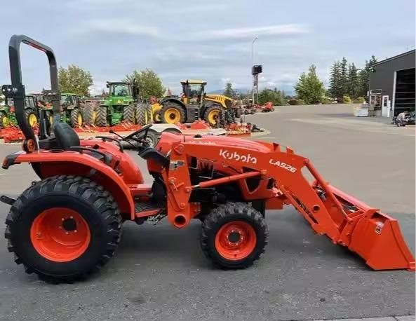 Kubota L2502HST Diesel Utility Tractor for Heavy Duty Tasks - Image 2